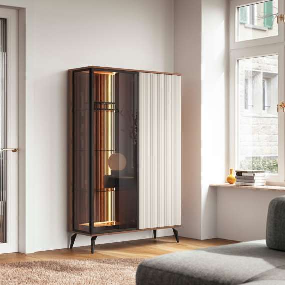 Vitrineskap Vici 103x161 cm - valnøtt - cashmere matt - med LED lys