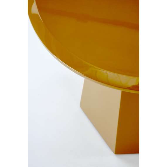 Sofabord LOCA - Ø50 cm - sennepsgul - lakkert MDF