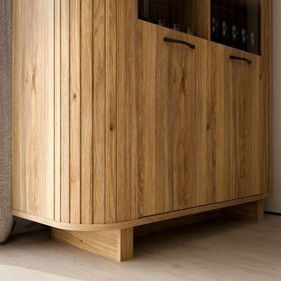 Vitrineskap FORMS 135x162 cm - eik mauvela - 2 dører - avrundede kanter