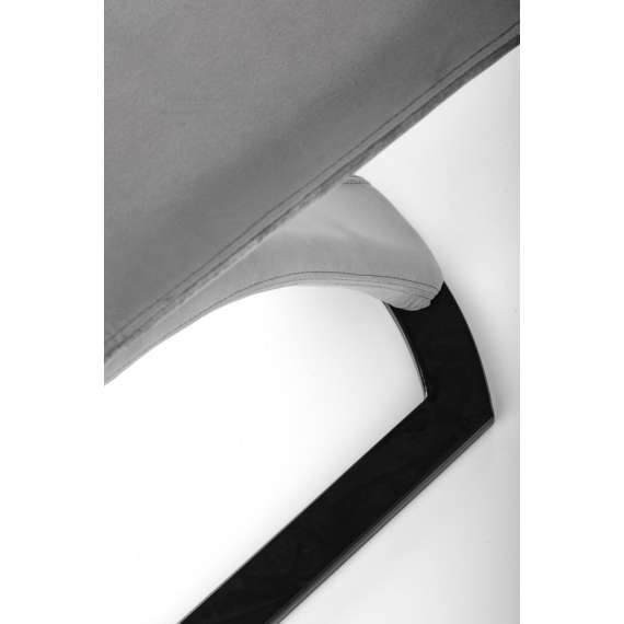 Stol KITAMI - grå velvet - svart blank metall bein