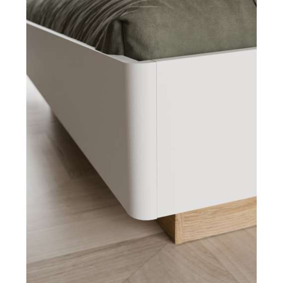 Seng MAYACUS 180x200 cm - hvit matt - eik mauvella