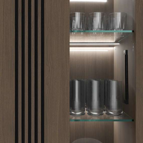 Vitrineskap EUFEMIUS 62x198 cm - eik sjokolade - svart matt