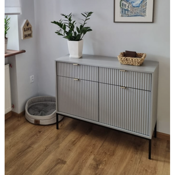 Skjenk Nova 104x125 cm - Grå matt - Spiler