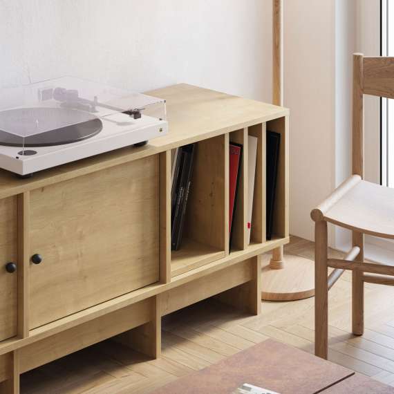 Tv-bord Kabe KTV2W 125-180x60 cm - flere farger - 2 dører - Hyller