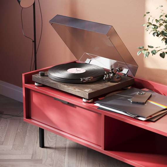 Sigi tv-benk 150-180x42 cm - Lav tv-benk med ben