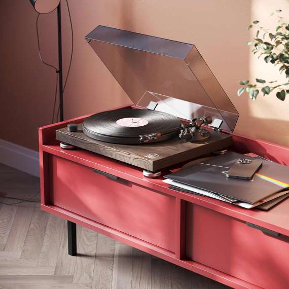 Sigi tv-benk 150-180x42 cm - Lav tv-benk med ben