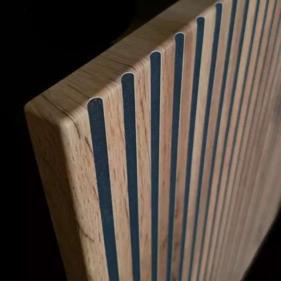 Skjenk Sento 154x83 cm - 3 dører - med belysning