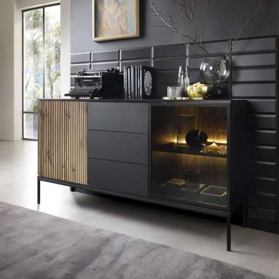 Skjenk Sento 154x83 cm - 3 dører - med belysning