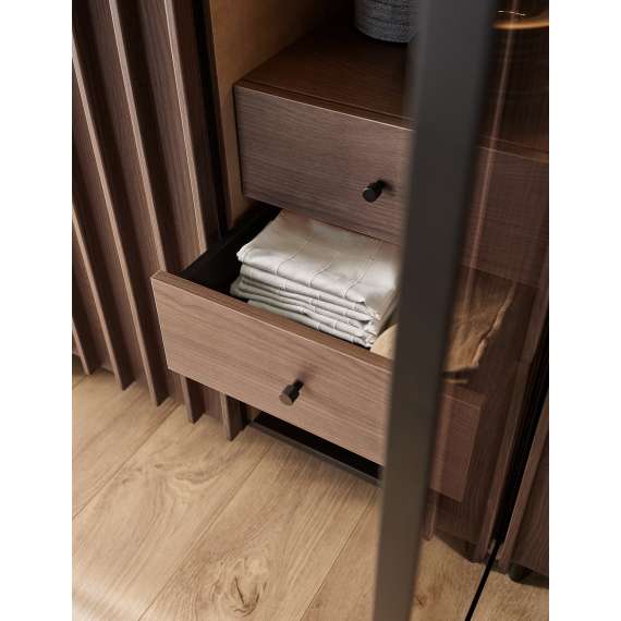 Vitrineskap Piemonte 92x144 cm - med ben - Glassdør