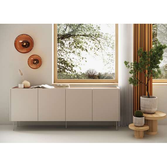 Skjenk Desin 220 - cashmere og eik - 4 dører