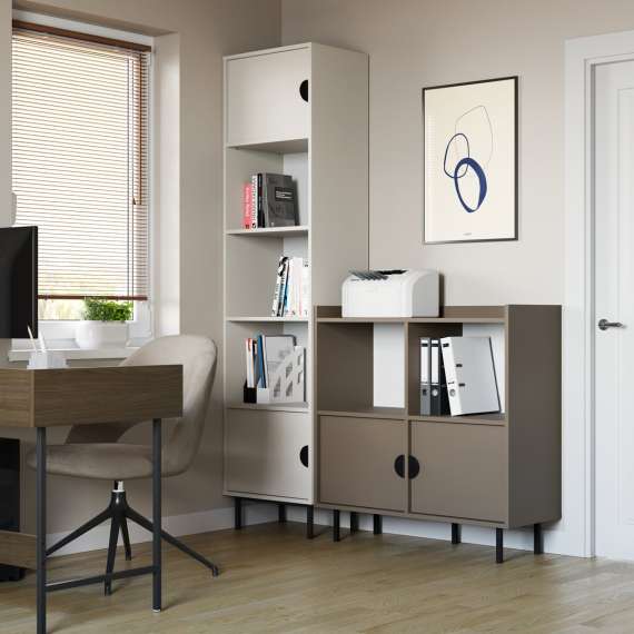 Reol Sigi 40-75x217 cm - med skap og hyller - flere farger