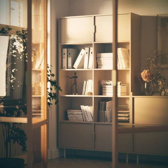 Reol Sigi 80-140x217 cm - med skap og hyller - flere farger